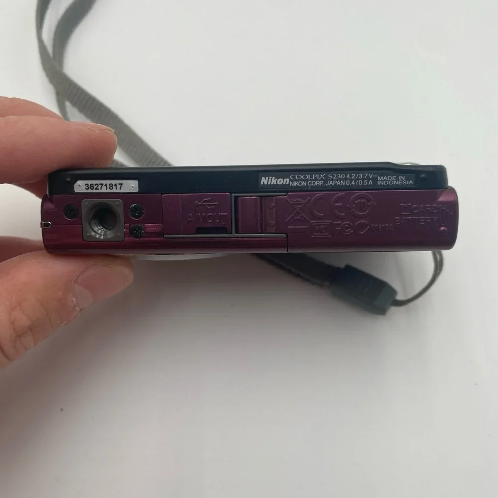 Nikon Coolpix S230 Digital Camera (Pink/Plum) Touchscreen model-for Parts
